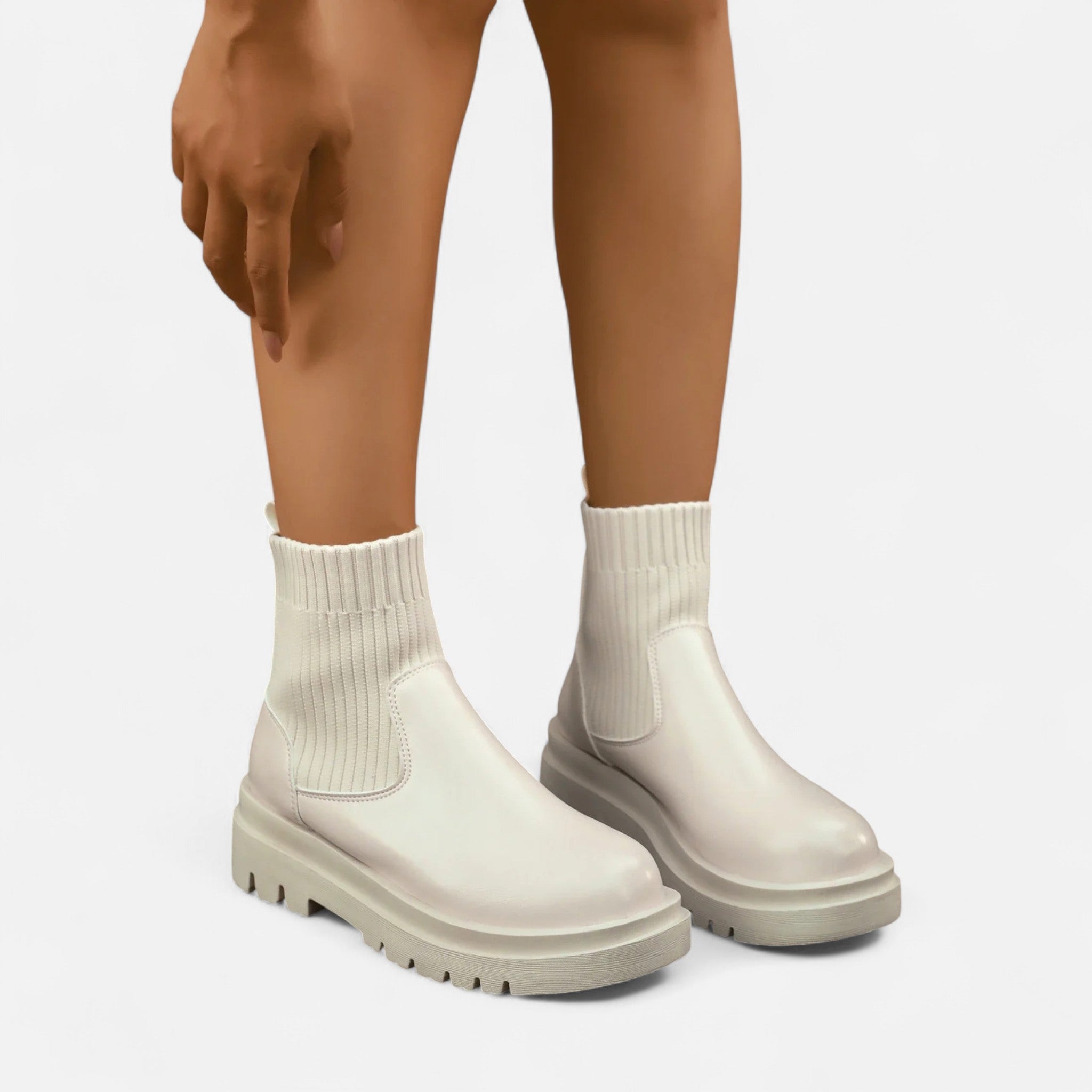 Anne & Mari | Naise Moodne Slip-On poolsaapad