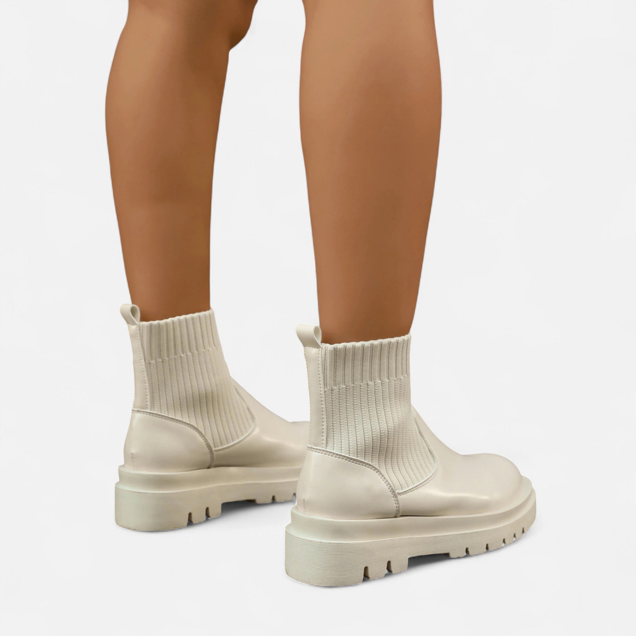 Anne & Mari | Naise Moodne Slip-On poolsaapad