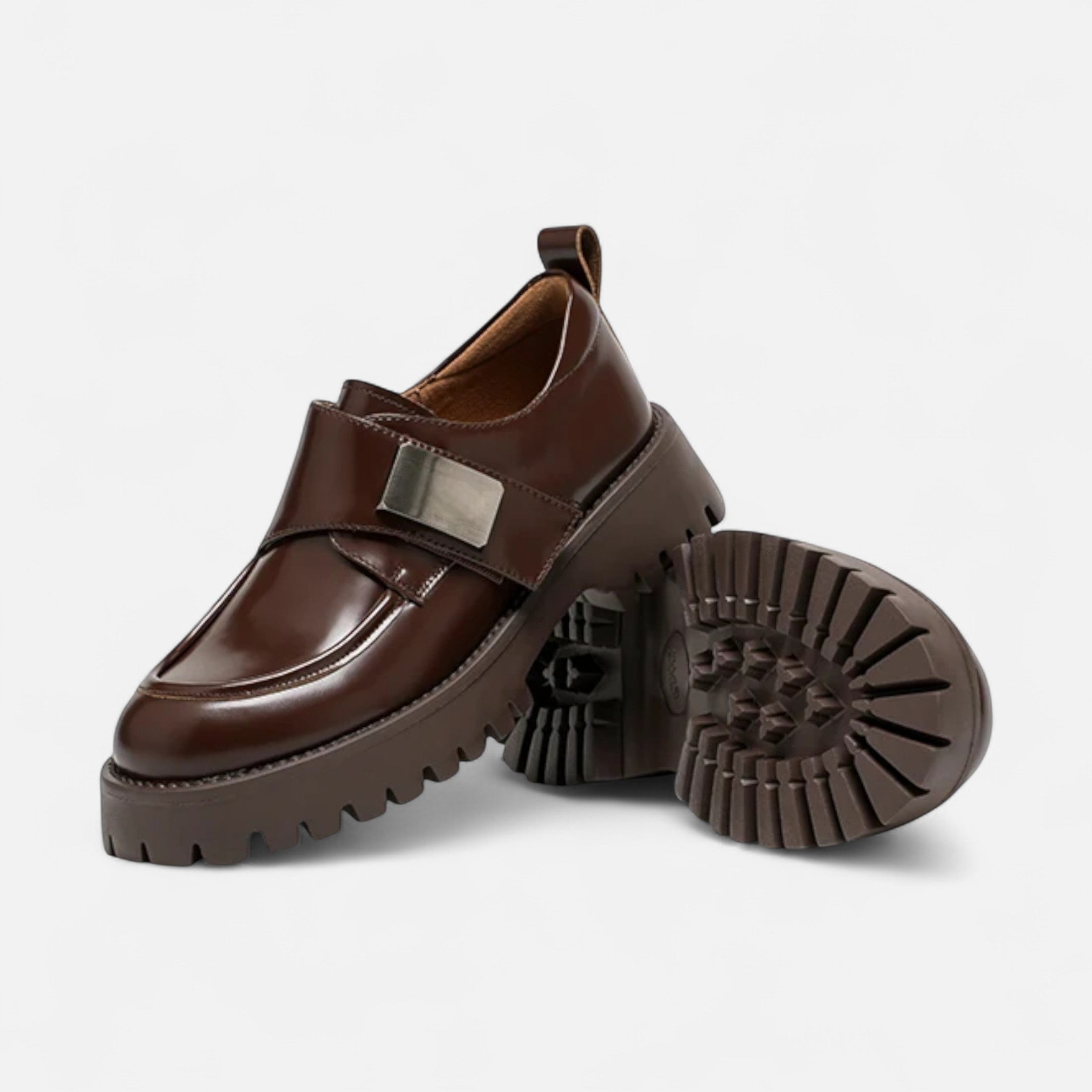 Anne & Mari | Naiste Nahast Derby Kingad – Ümar Varvas Buckle Flats