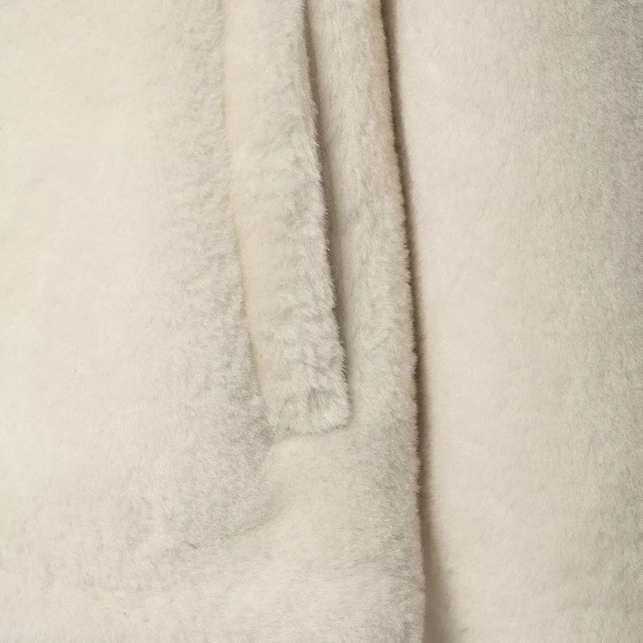 Anne &amp; Mari | Naiste kunstkarusnahast nööbiga jakk