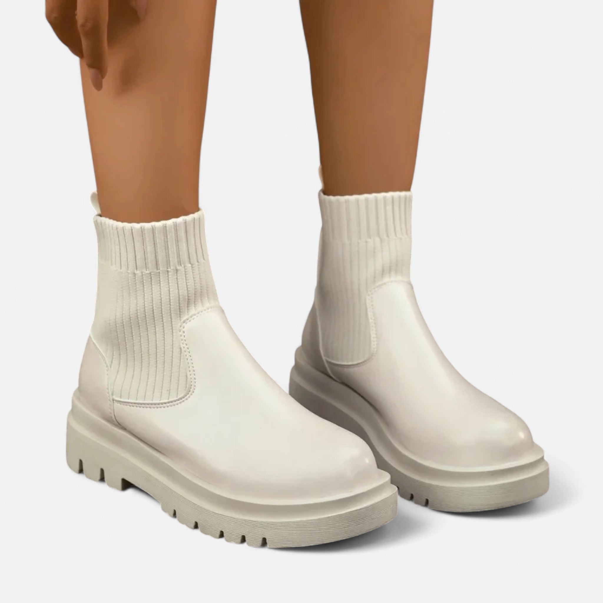 Anne &amp; Mari | Naise Moodne Slip-On poolsaapad