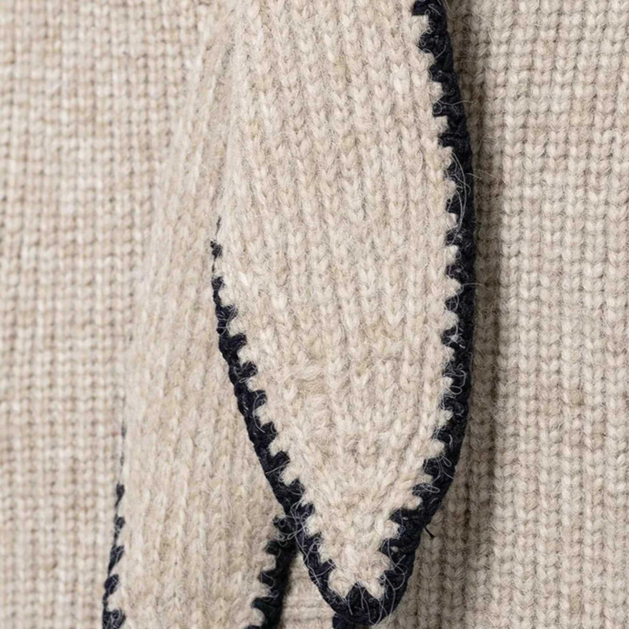 Anne &amp; Mari | Naiste Ajatu Kootud Vest