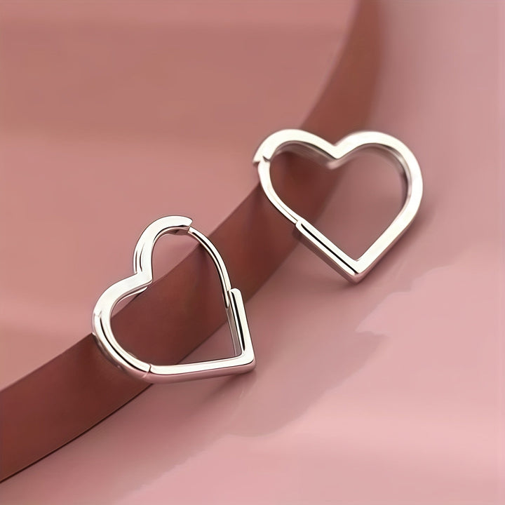 Náušnice v tvare srdca z nehrdzavejúcej ocele v zlatej farbe 