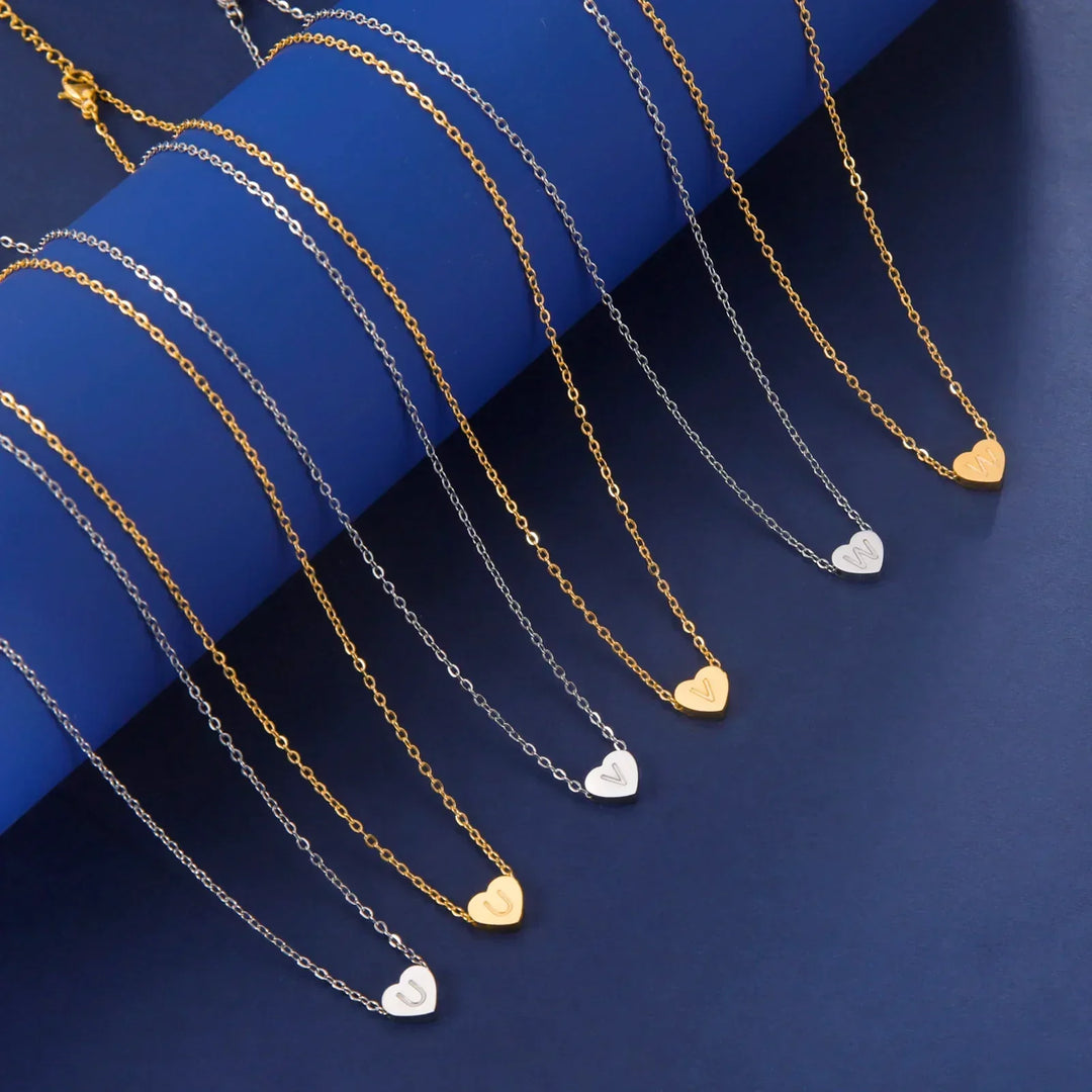 Nadčasový srdcový choker 