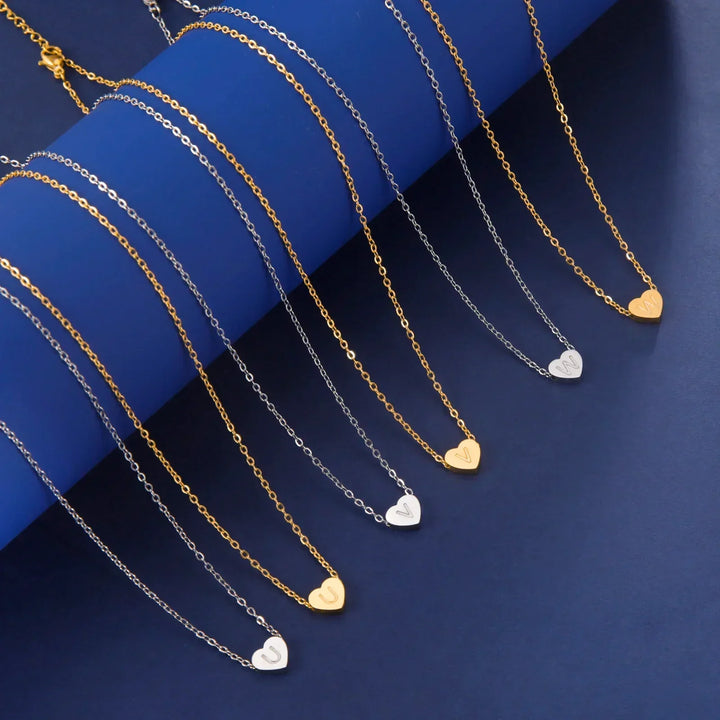 Nadčasový srdcový choker 