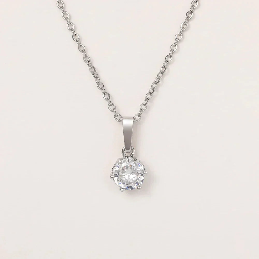 Klasická retiazka so zirkónovým príveskom 