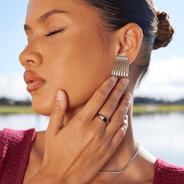 Ember strieborný a smaragdový prsteň 