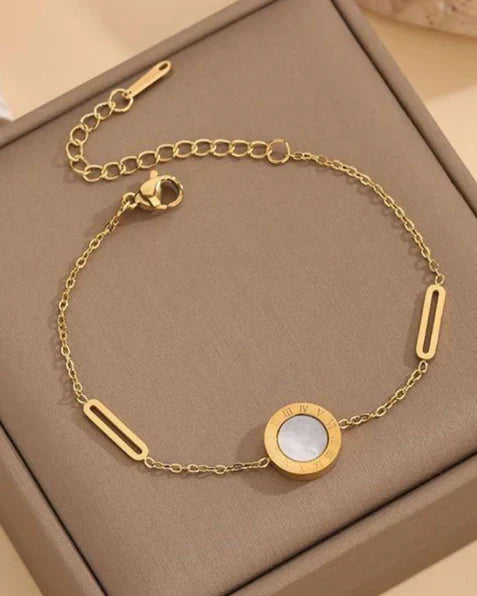 Belinda Maansteen-Náramok 